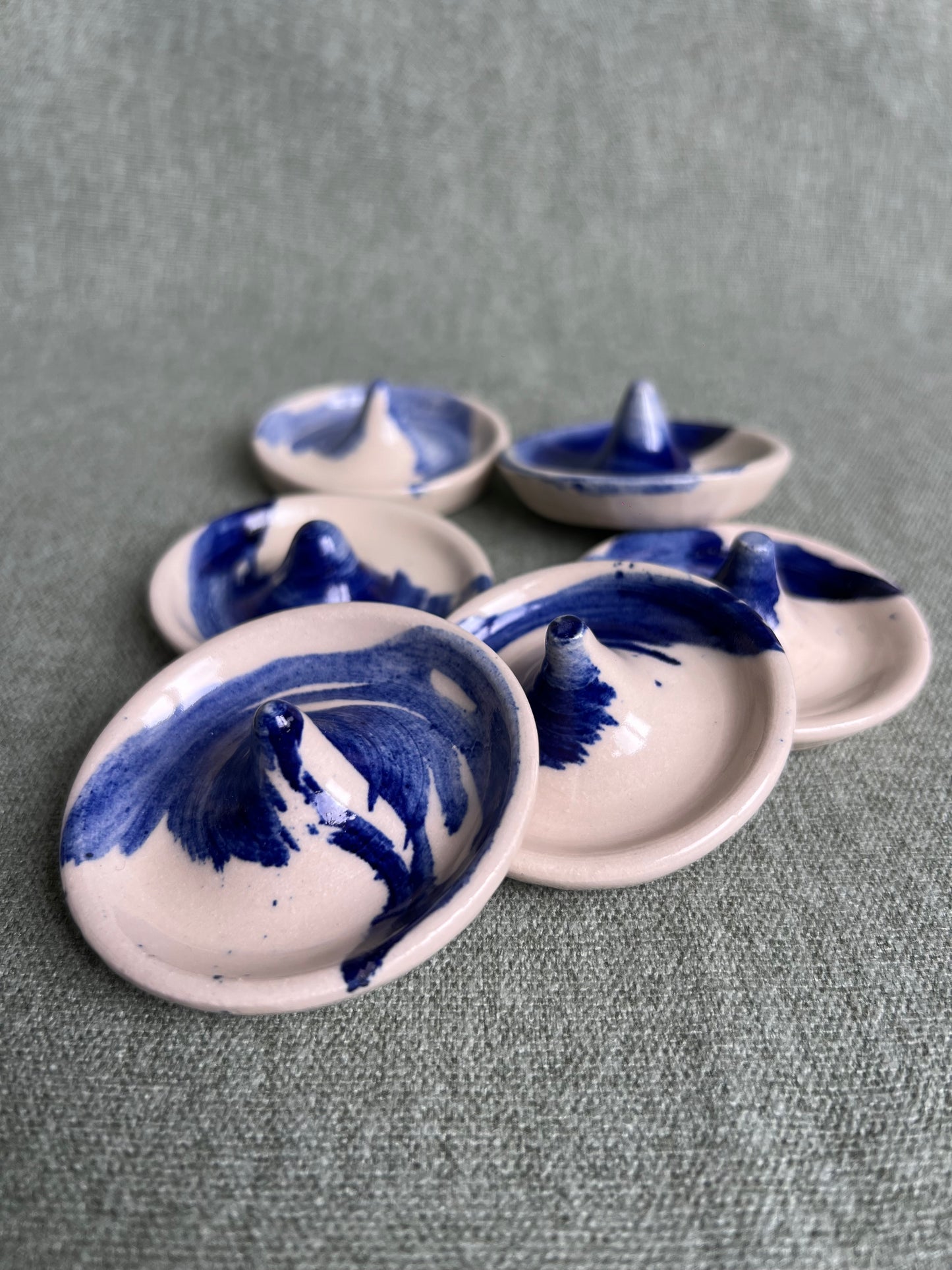 Blue stroke ring dish