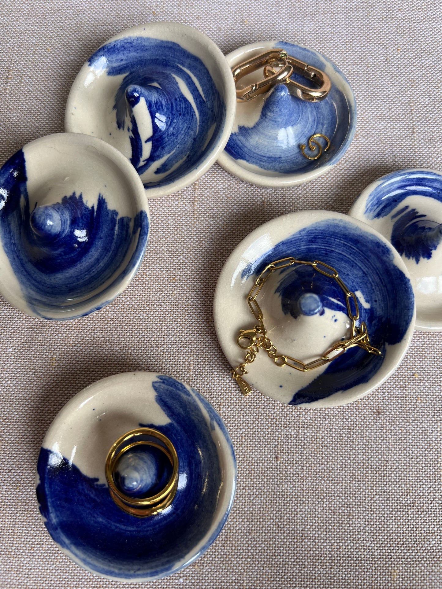Blue stroke ring dish